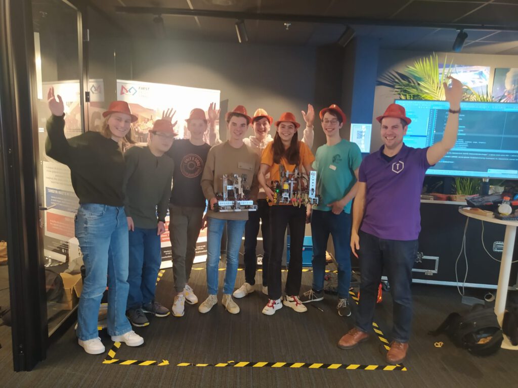 Team photo with Stanislas teams at the Human Capital Festival