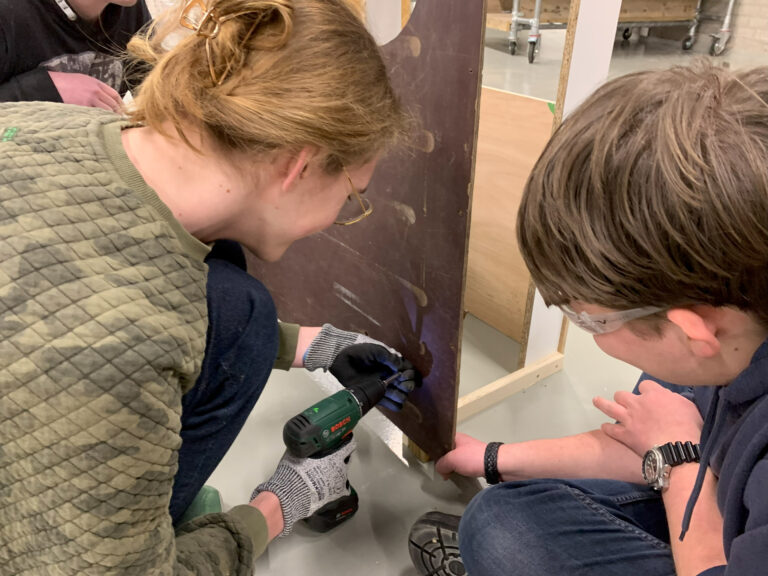 Assembling the Amp game element